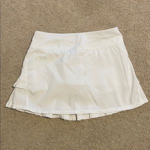 White ivivva skirt